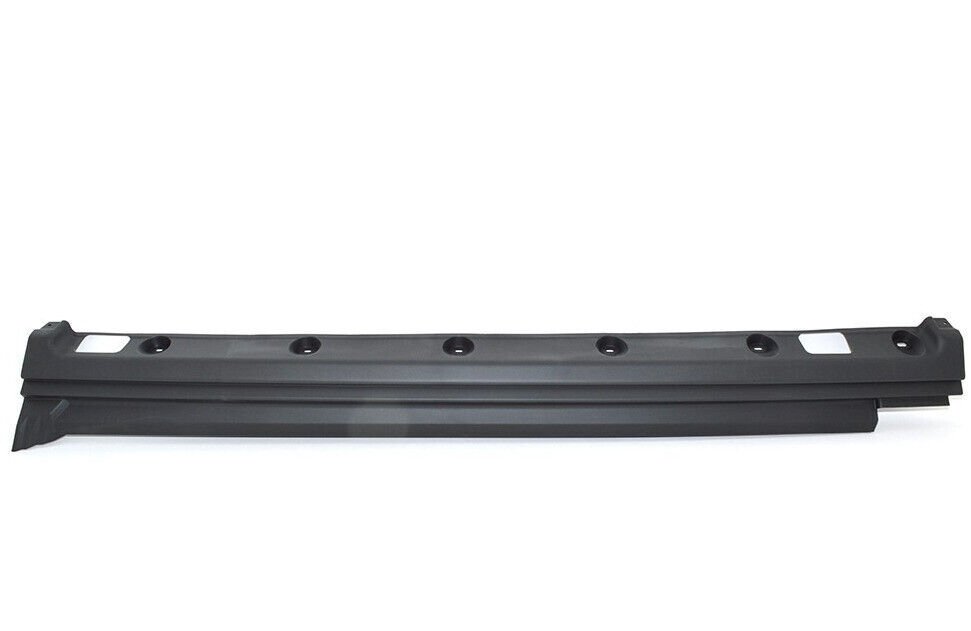 LR018384 - MARŞBİYEL KAPLAMA SOL (3.0/3.6/VOGUE) - Land Rover