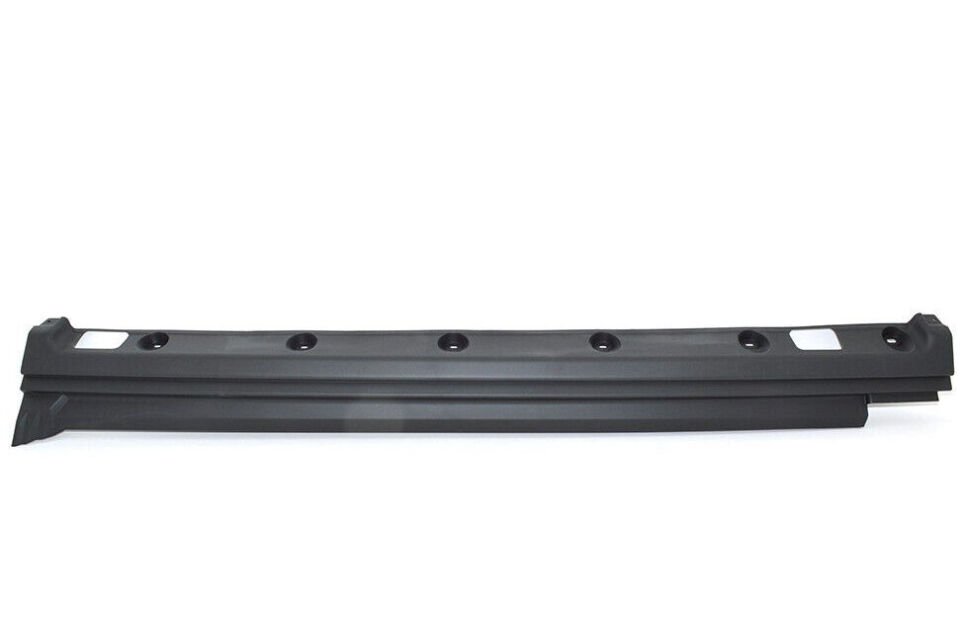 LR018384 - MARŞBİYEL KAPLAMA SOL (3.0/3.6/VOGUE) - Land Rover