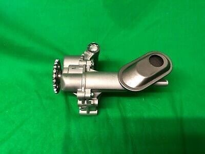 LR022455 - YAĞ POMPASI 2.2 DZL. (EVOQUE/DİSC.SPORT) - Land Rover