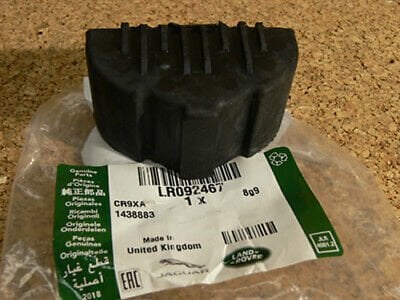 LR092467 - RADYATÖR ALT TAKOZU 3.0 V6 D (VELAR) - Land Rover